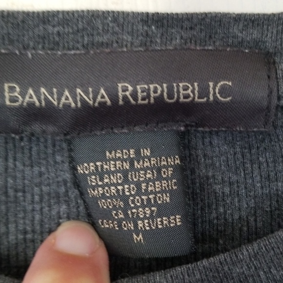 Banana Republic crew neck t shirt - Picture 2 of 4